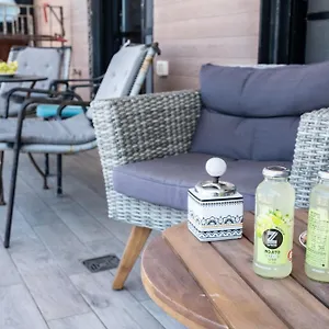 https://a-lovely-apartment-a-few-meters-from-the-sea.gethaifahotels.com